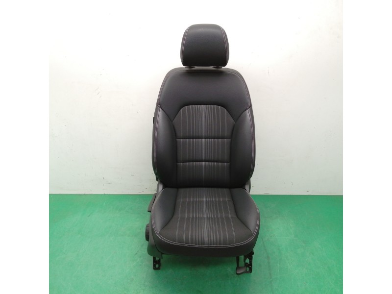 Recambio de asiento delantero derecho para mercedes-benz clase b (w246) 1.8 cdi cat referencia OEM IAM Recambio de asiento delantero derecho para mercedes-benz clase b (w246) 1.8 cdi cat referencia OEM IAM