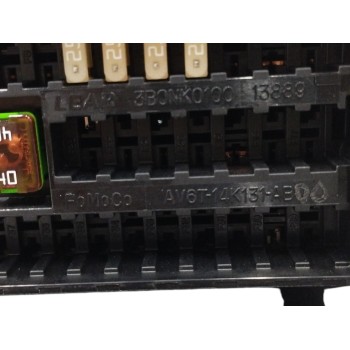 Recambio de caja reles / fusibles para volvo v40 1.6 diesel cat referencia OEM IAM AV6T14K131AB  