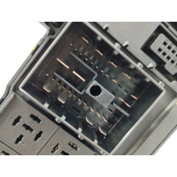 Recambio de caja reles / fusibles para saab 9-3 (ys3f, e79, d79, d75) 1.9 tid referencia OEM IAM 12798346 518820022 