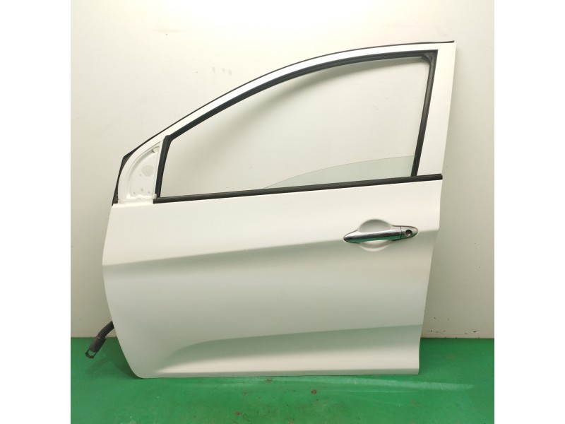 Recambio de puerta delantera izquierda para kia picanto 1.0 cat referencia OEM IAM 760031Y020  