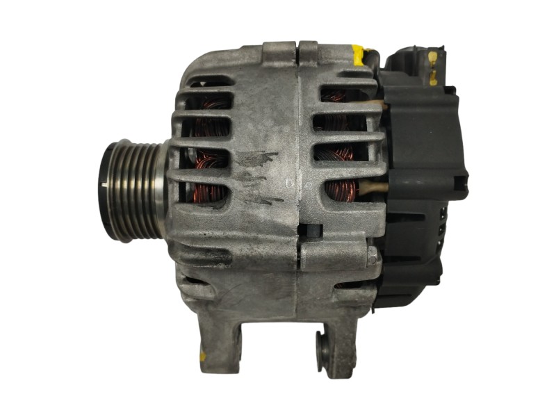 Recambio de alternador para peugeot 5008 1.2 12v e-thp referencia OEM IAM 9818677980 TG12C261 