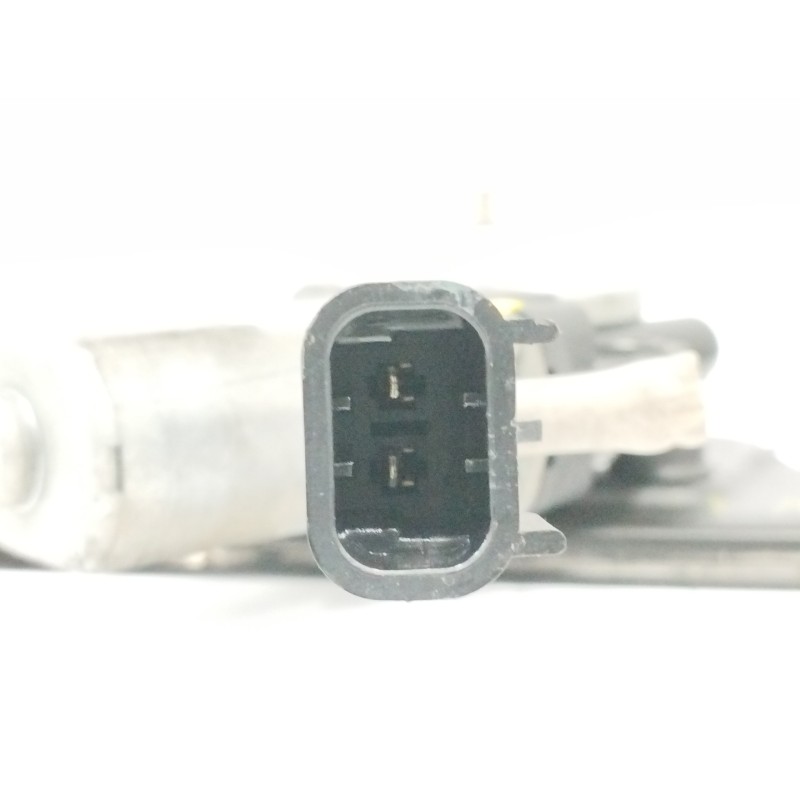 ELEVALUNAS DELANTERO IZQUIERDO