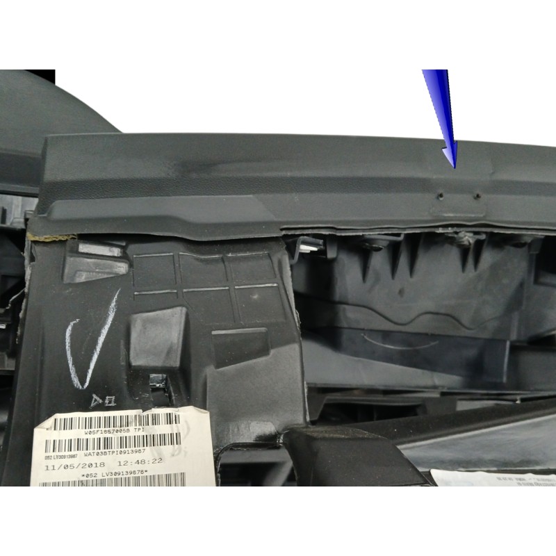 SALPICADERO OBSERVAR FOTO 6F0880201K