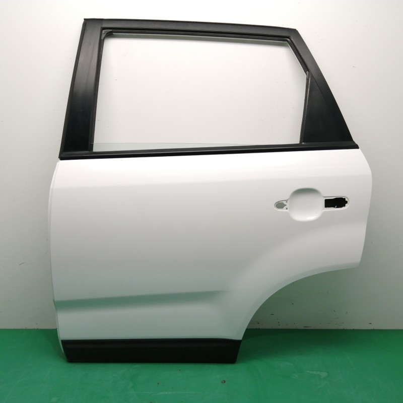 Recambio de puerta trasera izquierda para kia sorento ii (xm) 2.0 crdi referencia OEM IAM 770032P010  