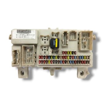 CAJA RELES / FUSIBLES 4M5T14A073BF 6M5T14014EFA 