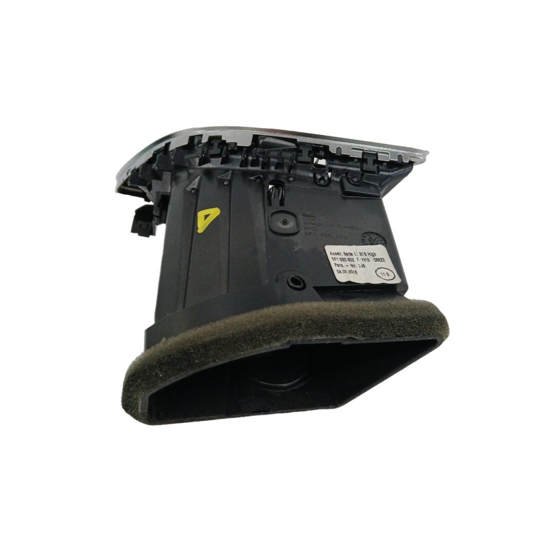 REJILLA AIREADORA LADO DERECHO