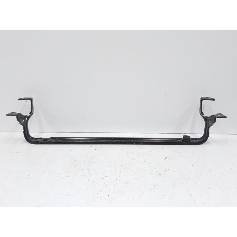 Recambio de travesaño inferior para volvo v40 hatchback (525) d2 referencia OEM IAM 31293957  