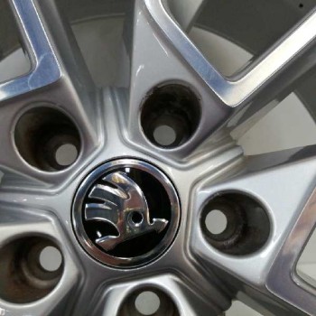 Recambio de llanta para skoda karoq (nu7, nd7) 1.5 tsi referencia OEM IAM 57A601025D 7JX18H2 ET45 