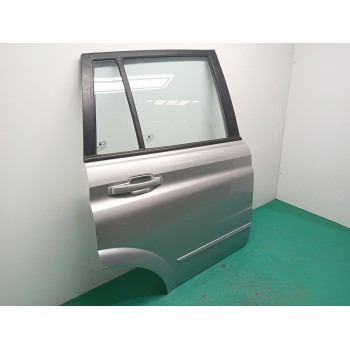 Recambio de puerta trasera derecha para ssangyong kyron 2.0 xdi referencia OEM IAM 6300408103  