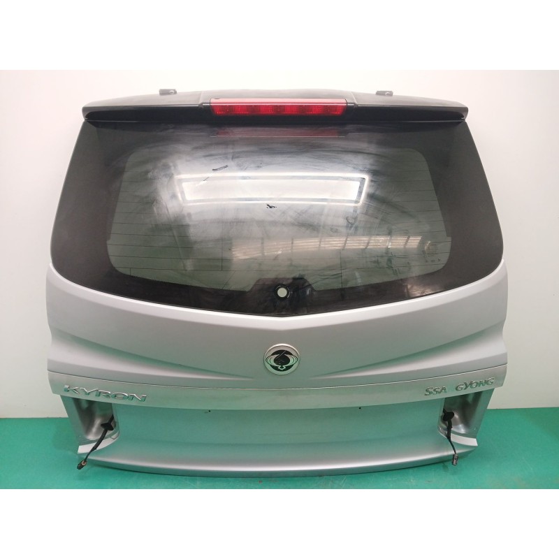 Recambio de porton trasero para ssangyong kyron 2.0 xdi referencia OEM IAM 6401109100  