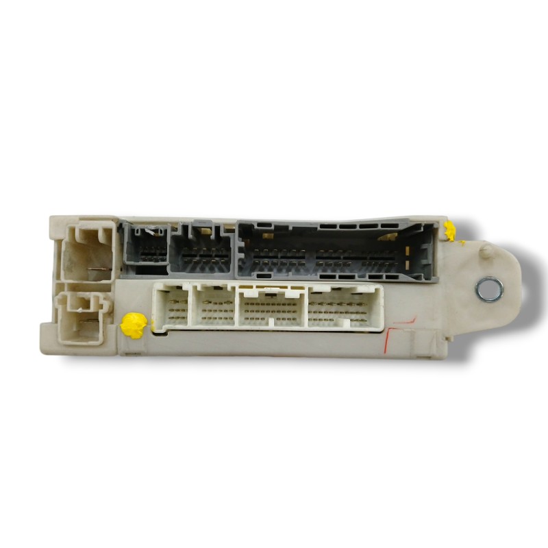 CAJA RELES / FUSIBLES