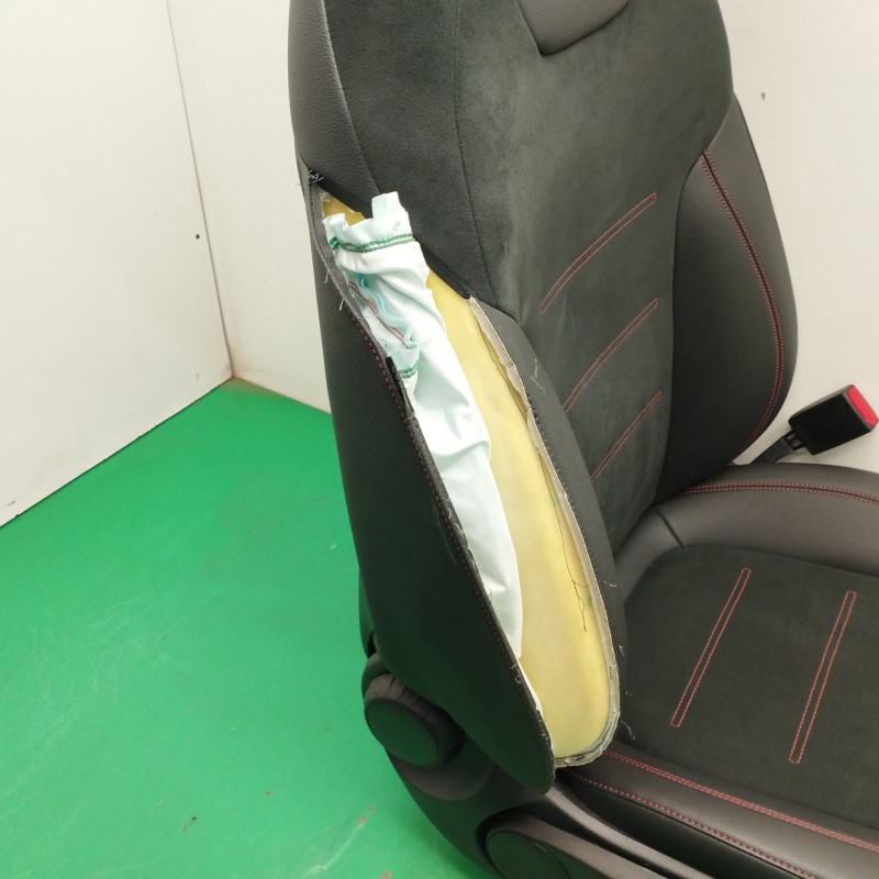 ASIENTO DELANTERO DERECHO PROTECTOR SALTADO