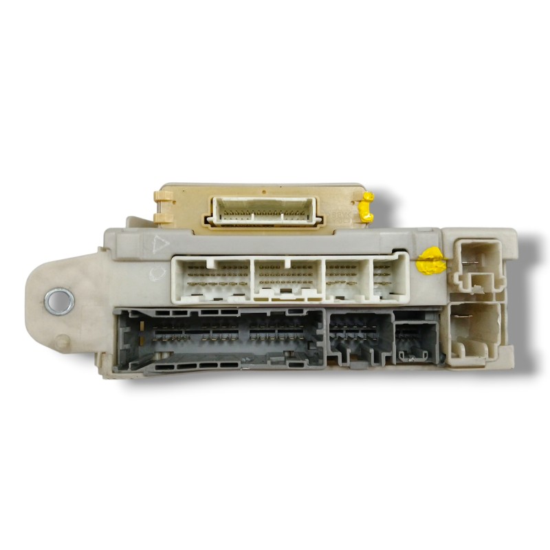 CAJA RELES / FUSIBLES