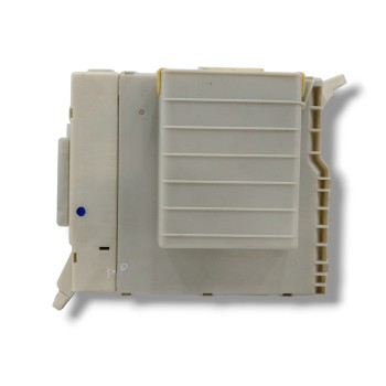 Recambio de caja reles / fusibles para lexus is200 (ds2/is2) 2.2 d-cat referencia OEM IAM 8273053020  