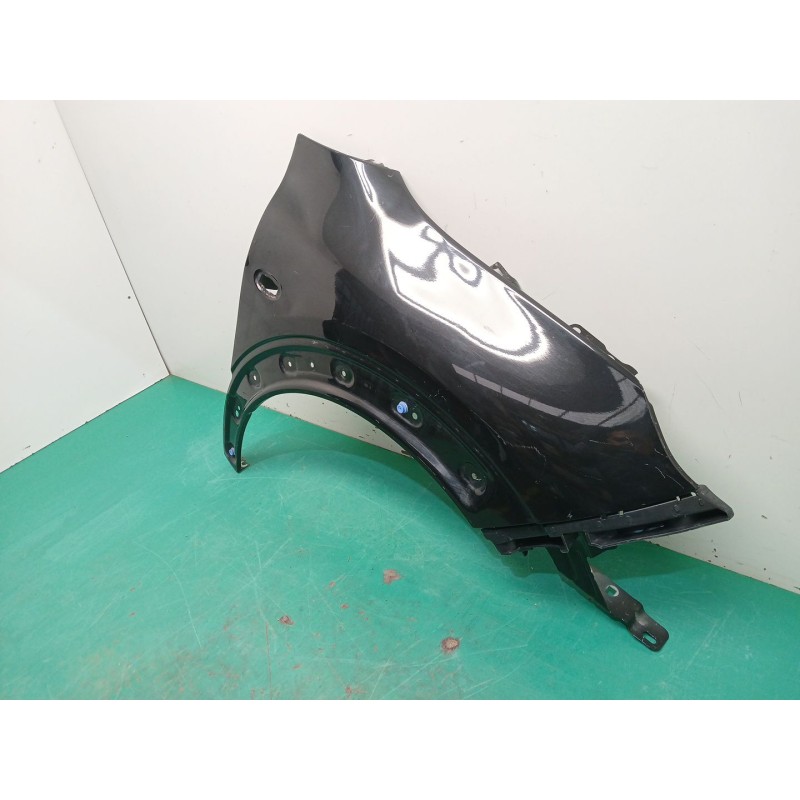 ALETA DELANTERA DERECHA