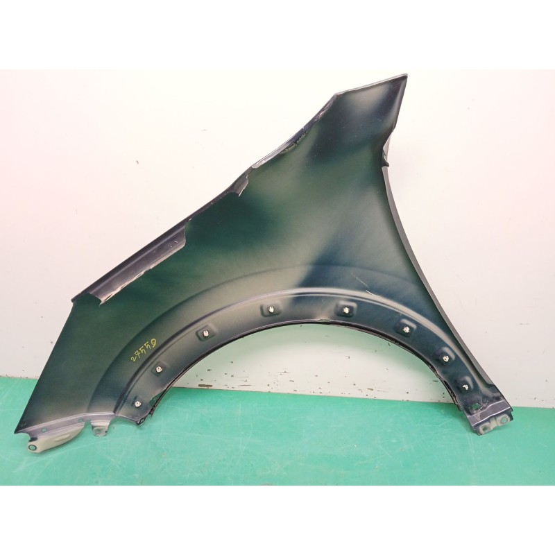 ALETA DELANTERA DERECHA