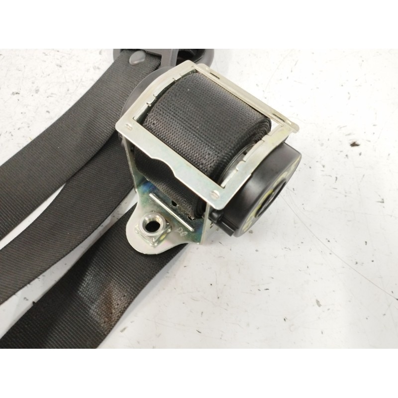 CINTURON SEGURIDAD DELANTERO DERECHO