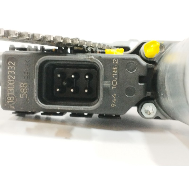 ELEVALUNAS DELANTERO DERECHO 13100418