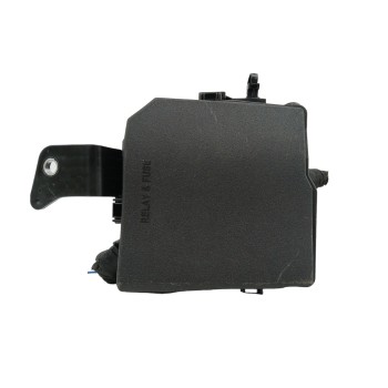 CAJA RELES / FUSIBLES 826620D760 