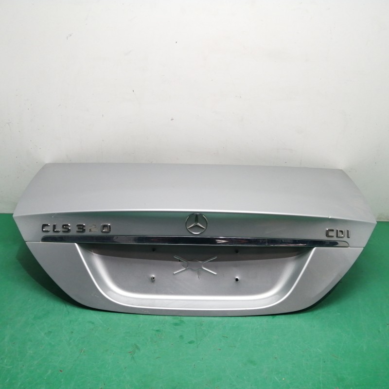 Recambio de tapa maletero para mercedes-benz clase cls (w219) 320 cdi (219.322) referencia OEM IAM  NECESITA REPARACION 
