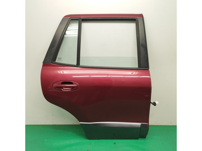 Recambio de puerta trasera derecha para hyundai santa fe (sm) 2.0 crdi cat referencia OEM IAM 7700426110  