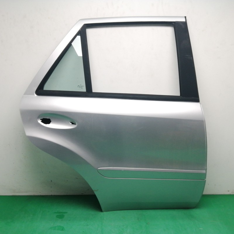 Recambio de puerta trasera derecha para mercedes-benz clase m (w164) ml 280 cdi 4-matic (164.120) referencia OEM IAM A1647300205