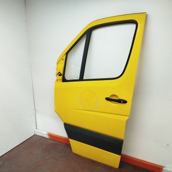 Recambio de puerta delantera izquierda para mercedes-benz sprinterii caja cerrada (desde 01.06) 2.1 cdi cat referencia OEM IAM  