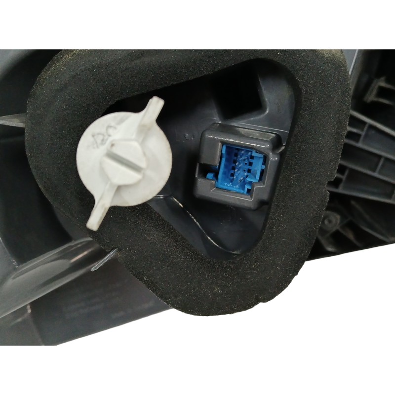 PILOTO TRASERO DERECHO