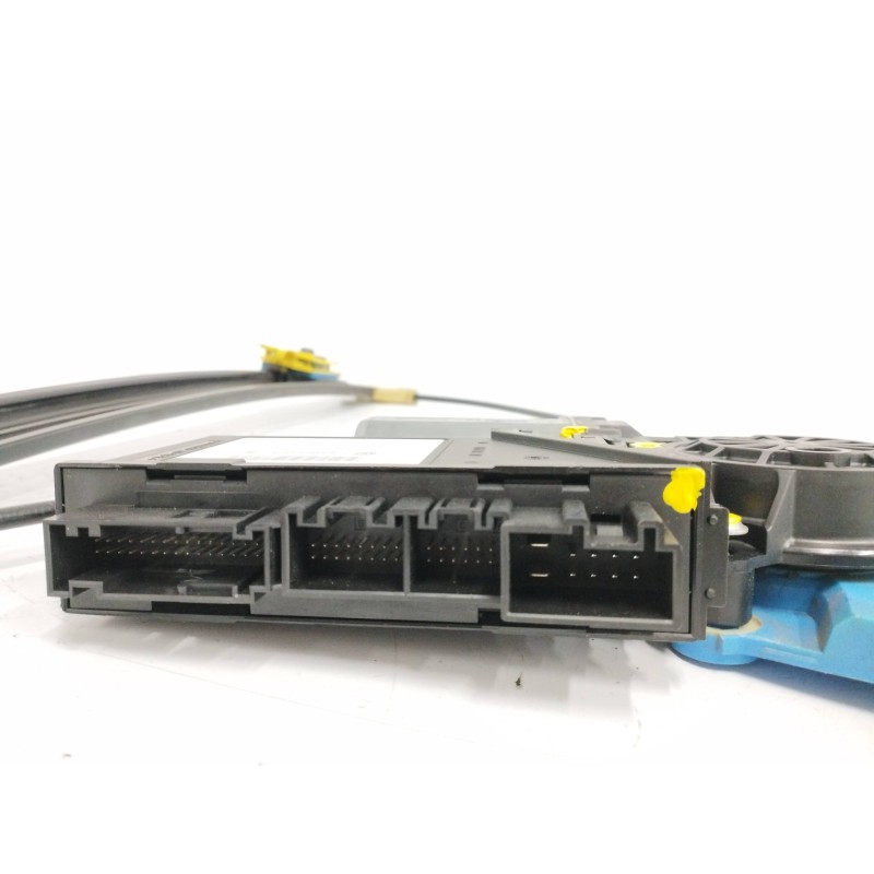 ELEVALUNAS DELANTERO DERECHO 3D1959792A