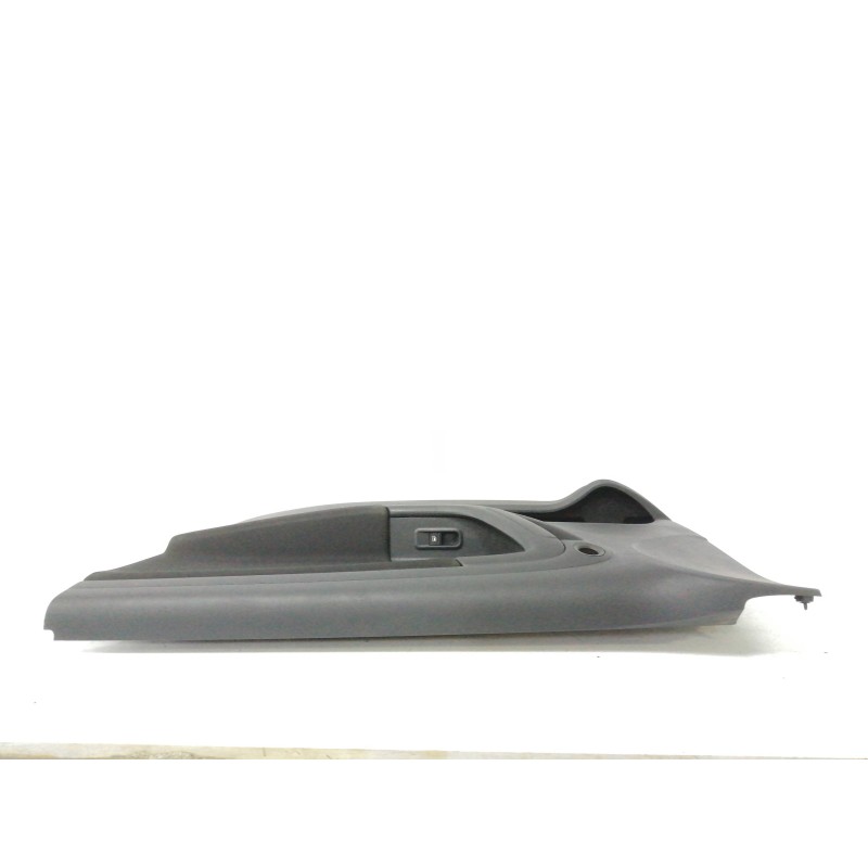 GUARNECIDO PUERTA DELANTERA DERECHA NEGRO