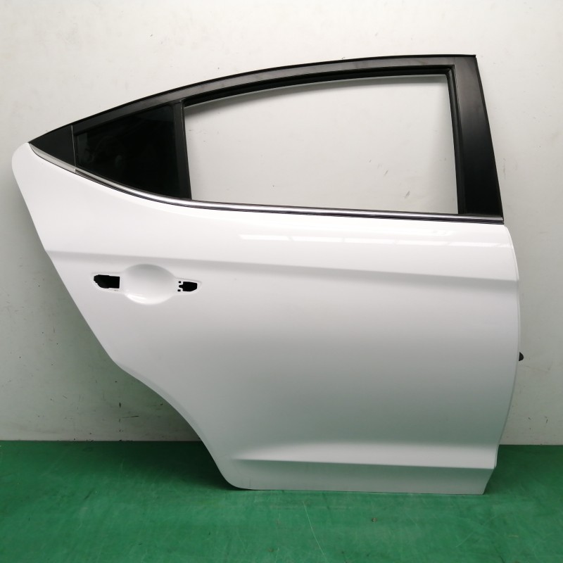 Recambio de puerta trasera derecha para hyundai elantra (ad)(2016) 1.6 cat referencia OEM IAM 77004F2000  