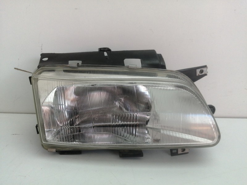 Recambio de faro derecho para peugeot partner (s1) 1.9 diesel referencia OEM IAM   
