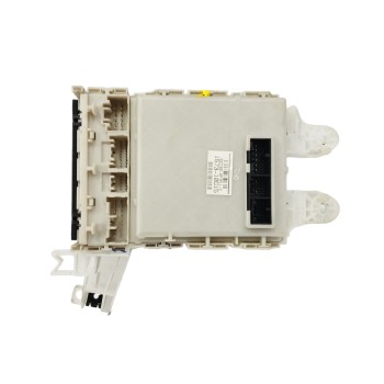 Recambio de caja reles / fusibles para toyota verso 1.6 16v cat referencia OEM IAM 827300F051C  