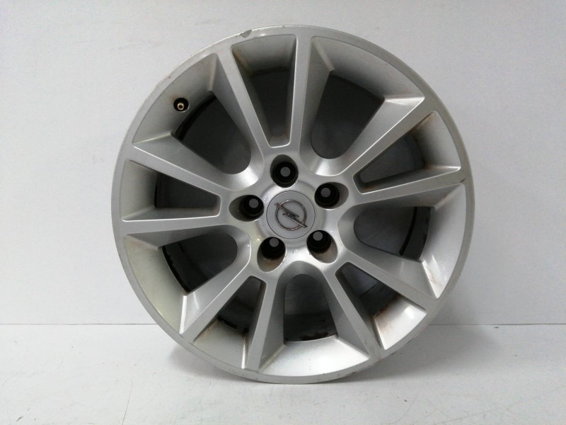 Recambio de llanta para opel zafira b 1.9 cdti referencia OEM IAM 13120652 7JX17H2 ET35 