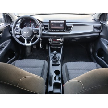 kia rio (yb) del año 2022