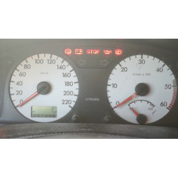 citroën xsara berlina del año 2001