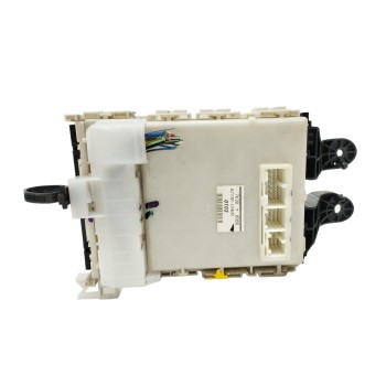 Recambio de caja reles / fusibles para toyota corolla (e15) 1.6 16v cat referencia OEM IAM 8273012400  