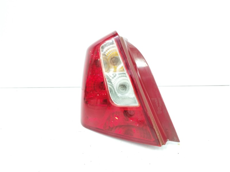Recambio de piloto trasero izquierdo para chevrolet nubira berlina 1.6 cat referencia OEM IAM 0311001929  