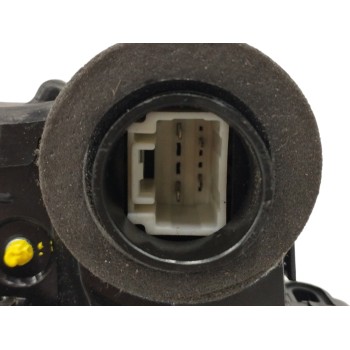 Recambio de cerradura puerta trasera izquierda para toyota verso 1.6 16v cat referencia OEM IAM   