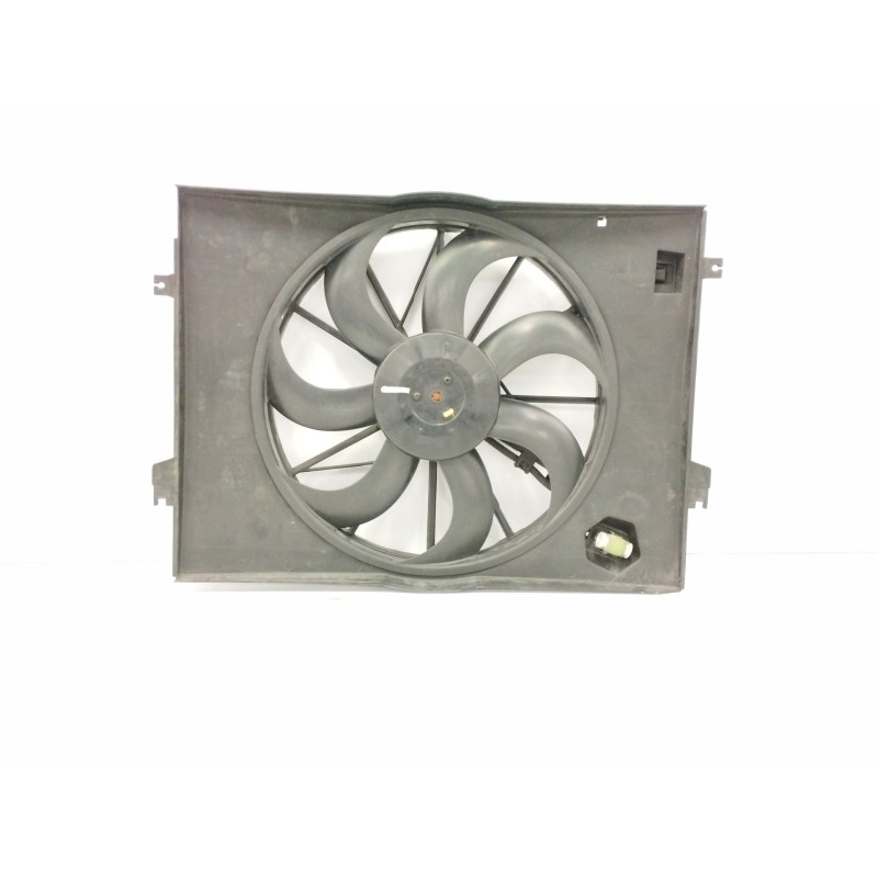 Recambio de electroventilador para kia sportage 2.0 crdi referencia OEM IAM 253802EXXX  