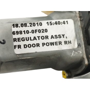 Recambio de elevalunas delantero derecho para toyota verso 1.6 16v cat referencia OEM IAM 698100F020  