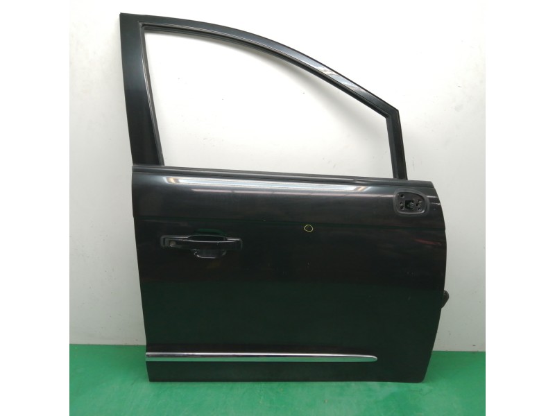 Recambio de puerta delantera derecha para ssangyong rodius 2.7 turbodiesel cat referencia OEM IAM  OBSERVAR FOTOS 