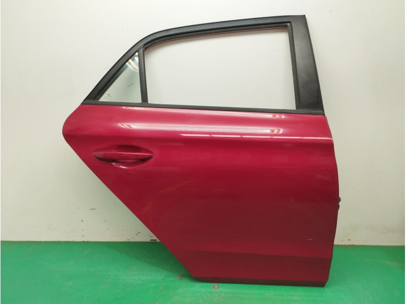 Recambio de puerta trasera derecha para hyundai i20 1.2 16v cat referencia OEM IAM 77004C8000 OBSERVAR FOTOS 