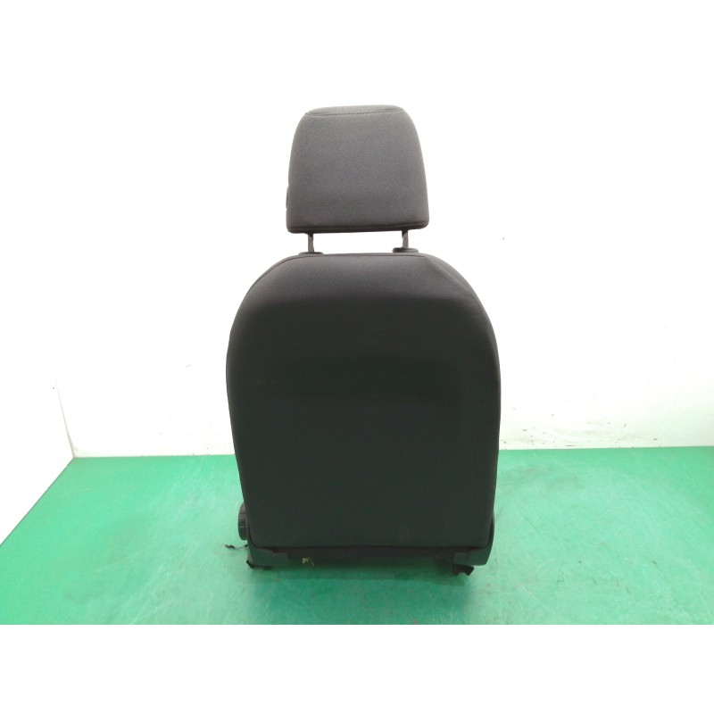 ASIENTO DELANTERO IZQUIERDO