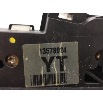 Recambio de cerradura puerta trasera izquierda para opel insignia berlina 2.0 16v cdti referencia OEM IAM 13578024  