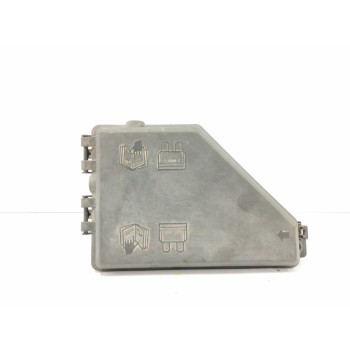 Recambio de caja reles / fusibles para land rover freelander (ln) 2.0 td4 cat referencia OEM IAM YQE000271  