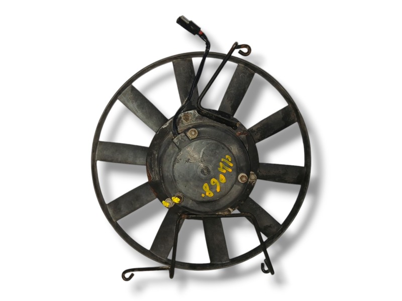Recambio de electroventilador para renault fuego 2.0 referencia OEM IAM 7700672003  