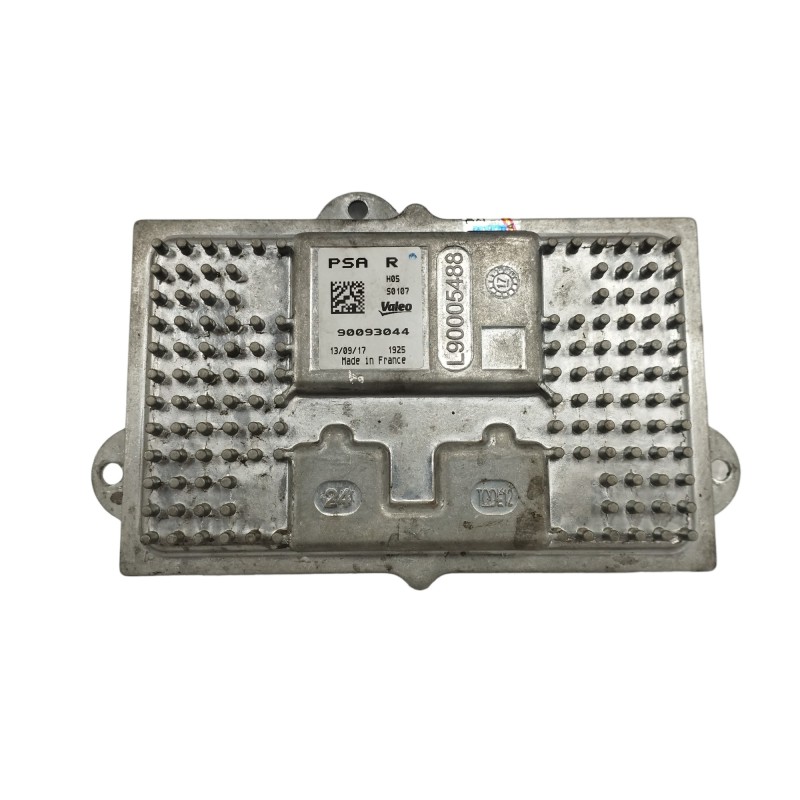 Recambio de centralita faros xenon para peugeot 5008 1.2 12v e-thp referencia OEM IAM 90093044 LED 