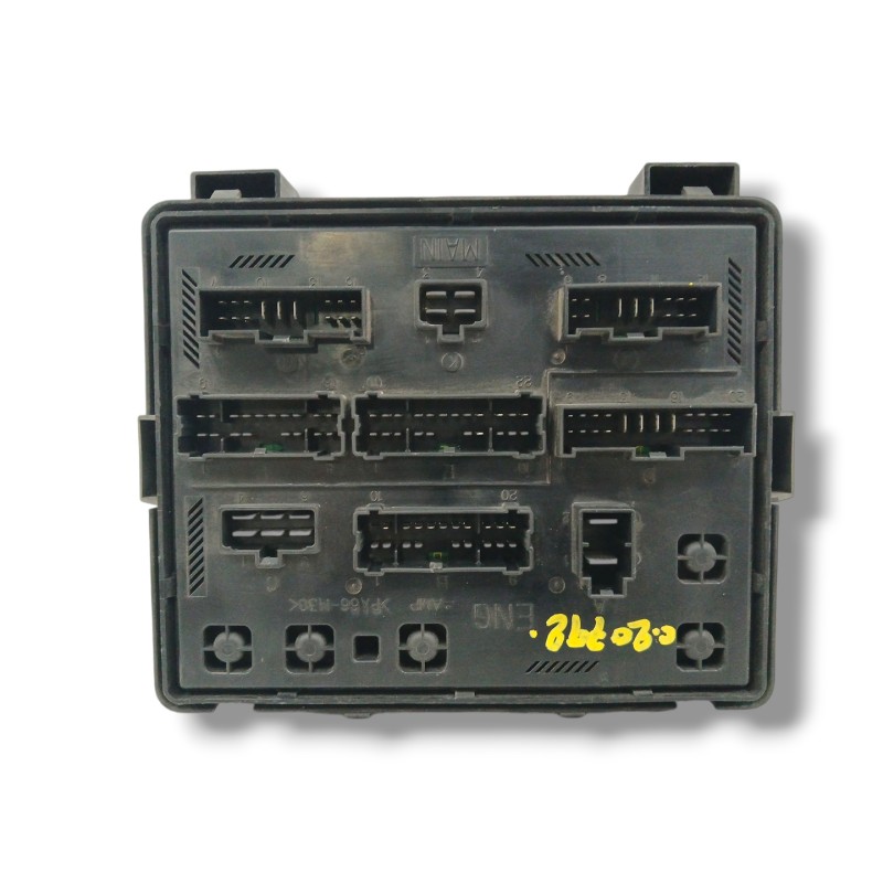 CAJA RELES / FUSIBLES