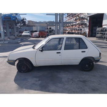 peugeot 205 berlina del año 1992